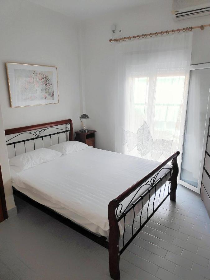 Nicole'S Residence Polychrono Ngoại thất bức ảnh